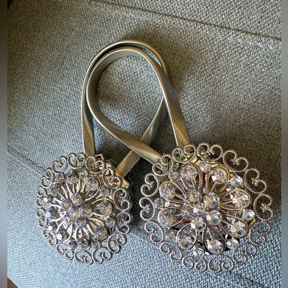 Silver Crystal Magnetic Floral Curtain Tiebacks